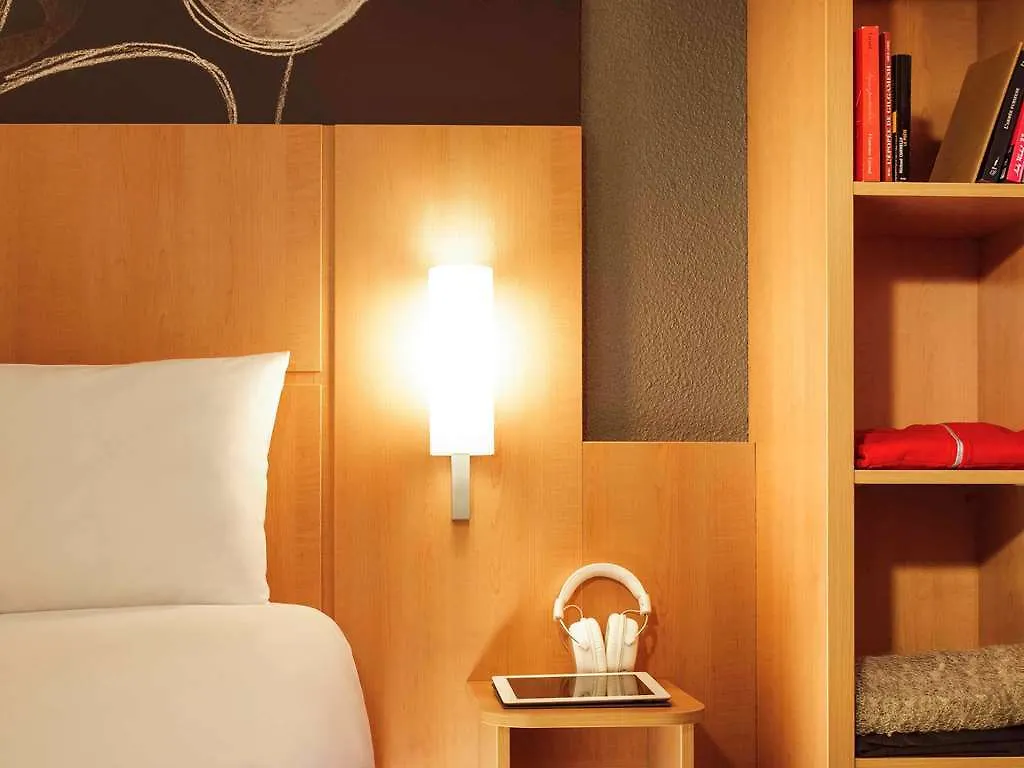 Ibis Paris Canal Saint Martin 3*,  France
