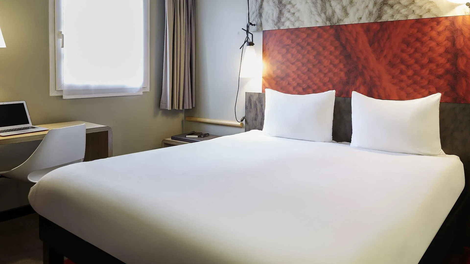 Ibis Paris Canal Saint Martin 3*,  France
